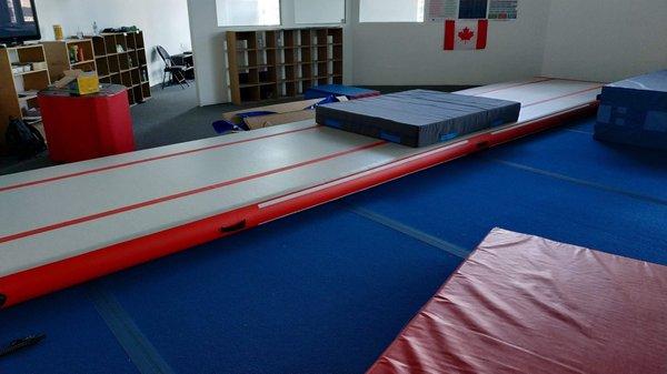 Tumbling Air floor and practice cloud landing mat