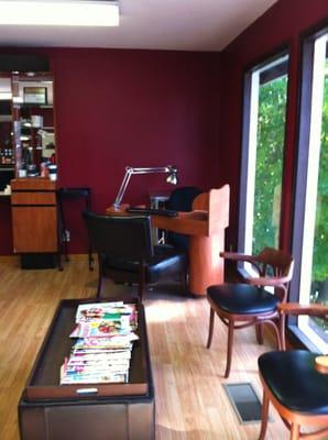 Our client waiting area and manicurist station