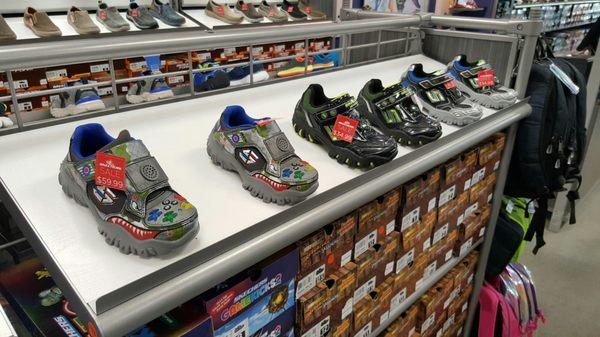 Can you believe kids shoes with games on them?