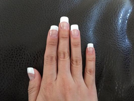 French Tip nail