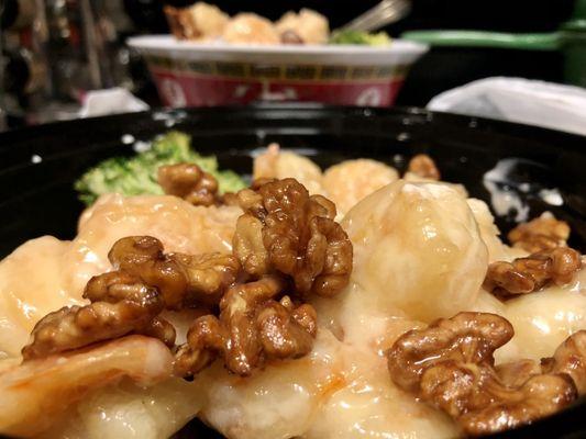 Honey walnut shrimp