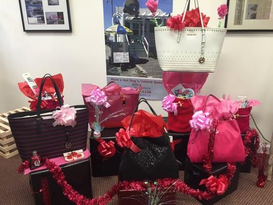 Designer Handbags and Custom Gift bags