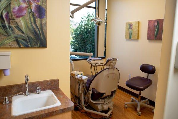 One of our 6 patient treatment rooms