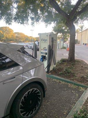 50 kW max charge but no wait time.