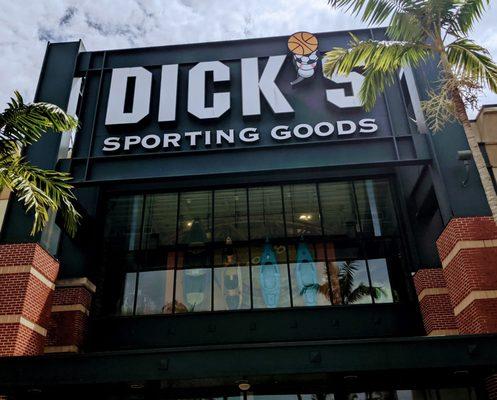 DICK'S Sporting Goods