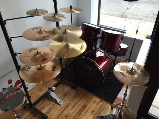 Drums, cymbals and accessories.