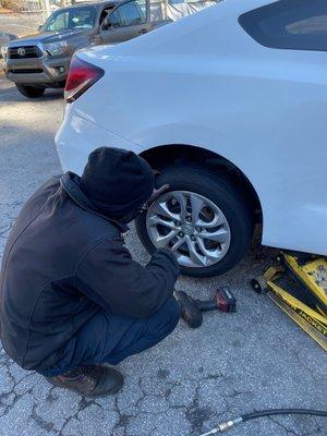 Mark fixing wrong work on my hub cap