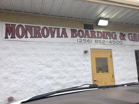 Monrovia Boarding & Grooming