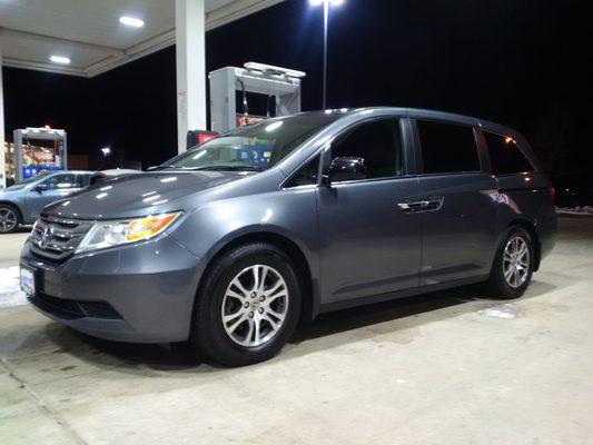 Transportation service: Honda Odyssey: Inexpensive rate all-purpose airport transfer/shuttle van.