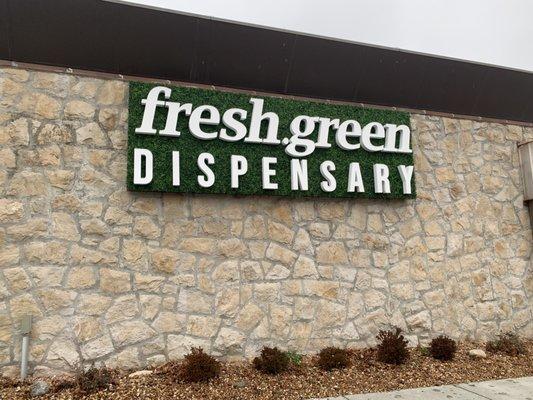 fresh.green street side sign.