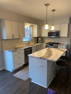 Completed kitchen (fridge doesn't fit in the shot)