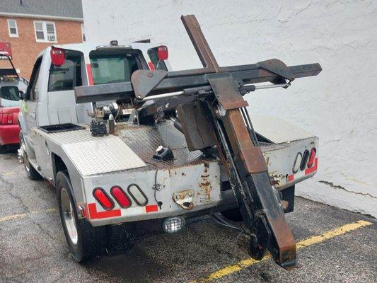 Tow truck near me Hartford Connecticut