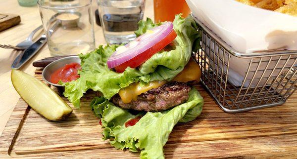 Burger with lettuce as buns