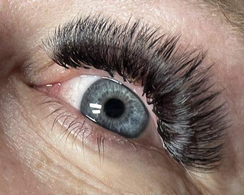 Volume eyelash extensions