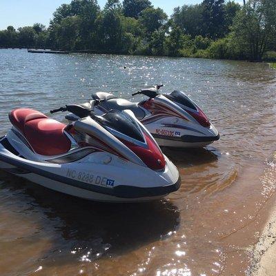 Looks fun!  3 seater Yamaha Waverunners