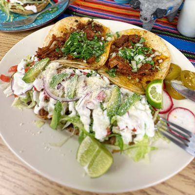 Tacos de barbacoa, huarache de res