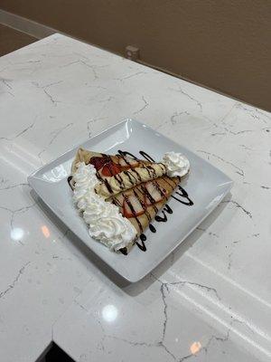 strawberry banana crepe