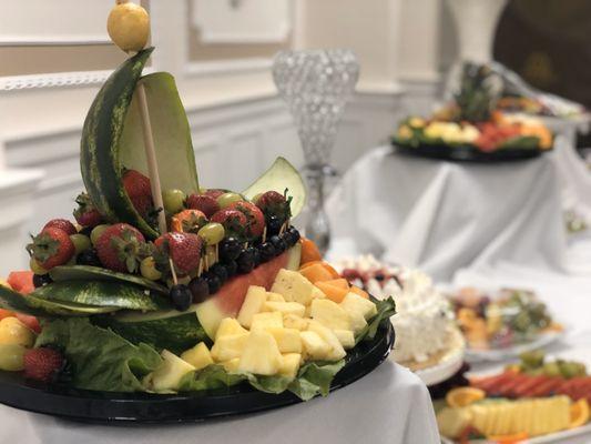 Very professional fruit table