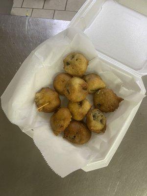 Deep Fried Oreos  Gots To Try Them NEW ITEM!!!!!