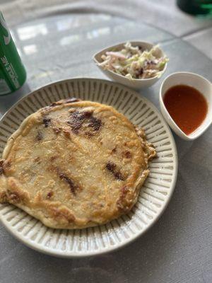 Plátano Pupusas y Cafecito