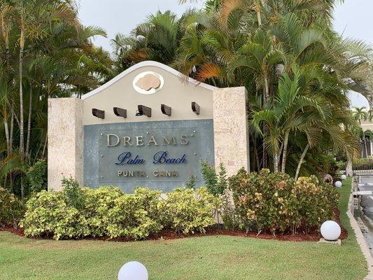 Dreams Palm Beach Hotel all inclusive package in Punta Cana, DR