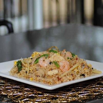 Thai basil fried rice with chicken and shrimp