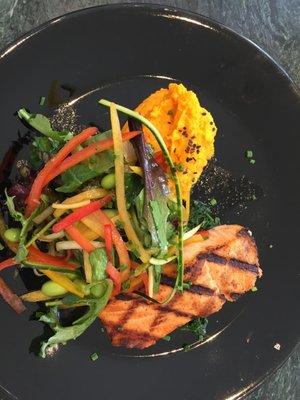 Grilled salmon julienne peppers, squash purée