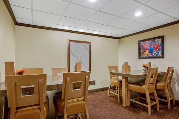 La Quinta Inn & Suites By Wyndham Miami Cutler Bay