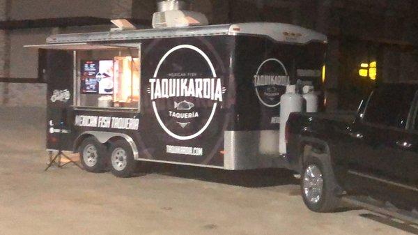 Nice looking food truck at the parking lot of Liquor Depot.