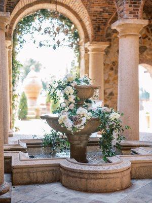 Floral cascading from fountain at Bella Collina