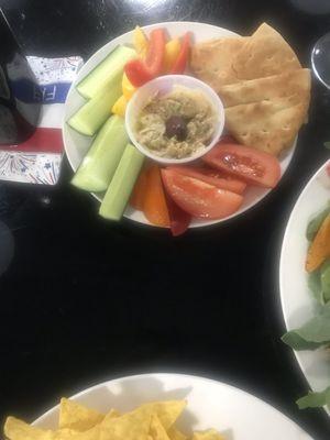 "Half Order"'of the Hummus plate