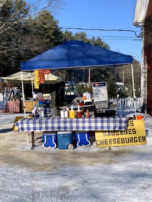 Hot dogs, sausages and hamburgers