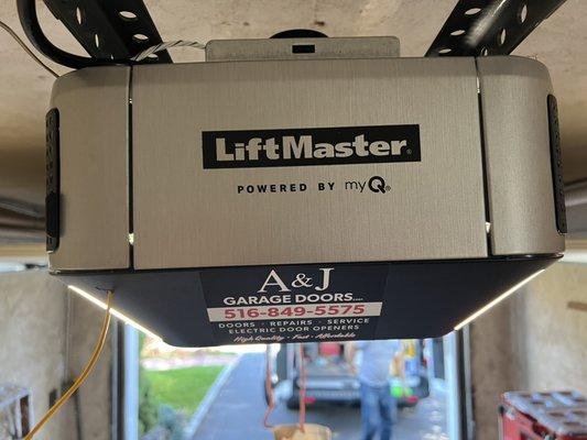 LiftMaster Belt drive LED garage door opener