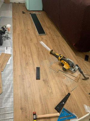 Laminate floor installation