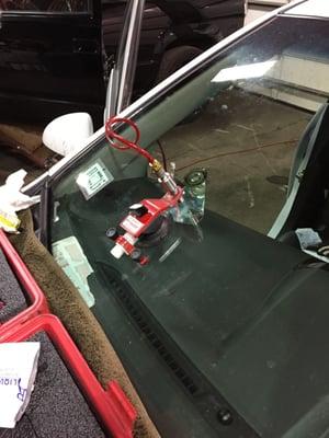 Windshield rock chip repair