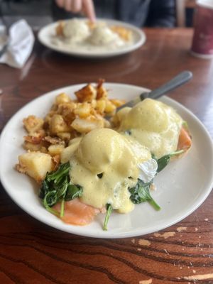 Alaskan Benedict add sautéed spinach with hash browns