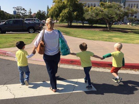 With their teacher on the way to the museum!!