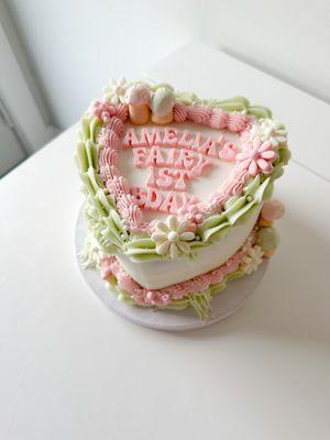 6" heart cake