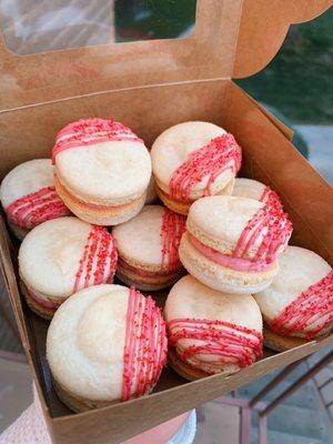 White chocolate raspberry macarons