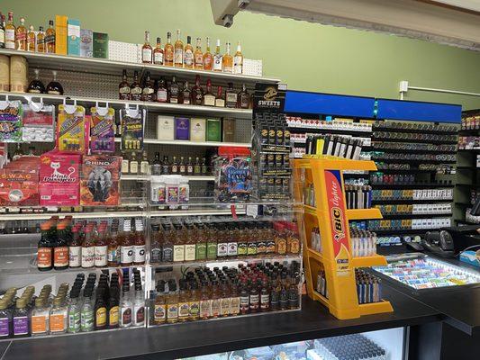 Neighborhood Food Liquor & Tobacco- Cedar Rapids-1601 6th St SW