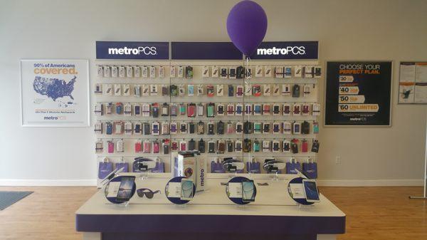 Metro PCS Aurora Phone Accessories