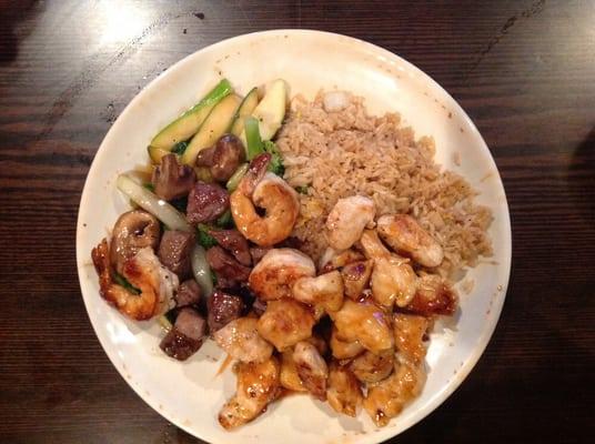 Imperial Dinner $15.49 steak (chewy/tough not NY Strip), chicken (succulent), shrimp, vegs, fried rice, soup and salad