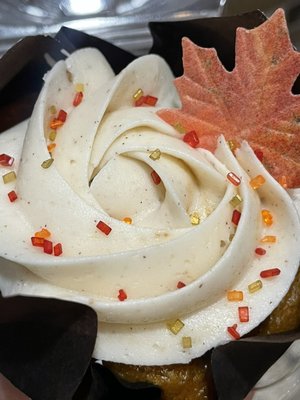 Pumpkin spice cupcakes