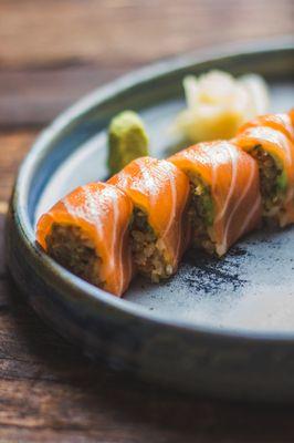 Salmon Maki Roll