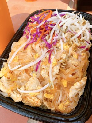 Chicken pad thai