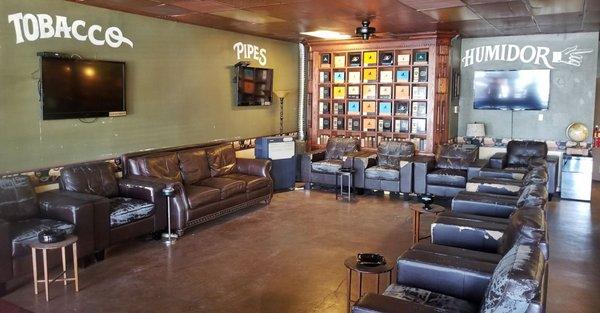 Enjoy open seating where you can interact with other cigar-loving guests!