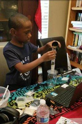 A 5th grade student who attends school in Texas participating in our Sincera STEAM Academy virtual education pod on a Saturday.