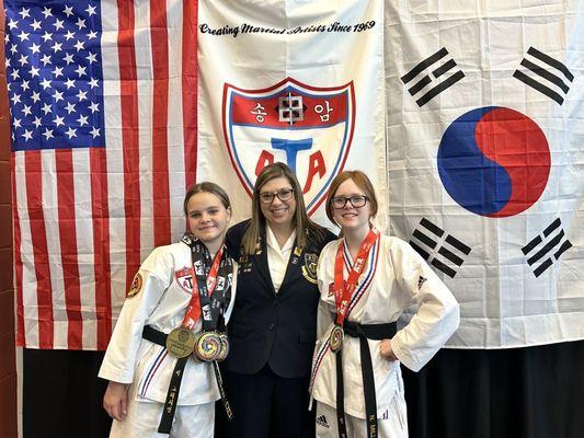 Master Anderson and students at a tournament in Springdale, AR