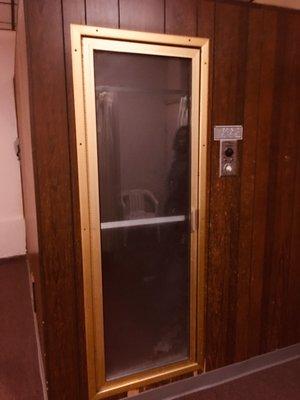 Old school sauna from the 1970's. It still works!