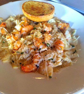 Shrimp alfredo